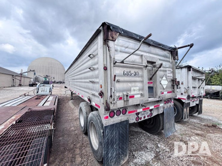 2006-travis-end-dump-image-17