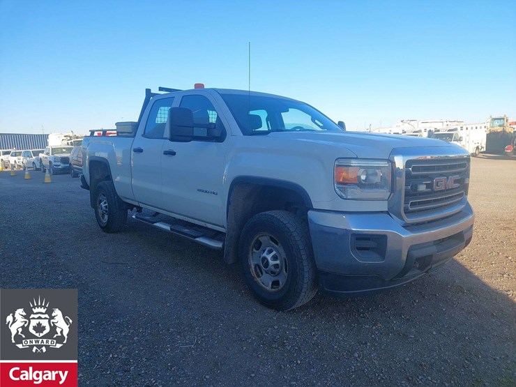 2015-gmc-sierra-2500hd-image-2