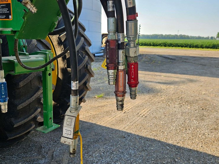 2024-john-deere-1795-image-7