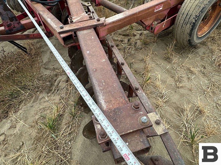 massey-ferguson-720-image-16