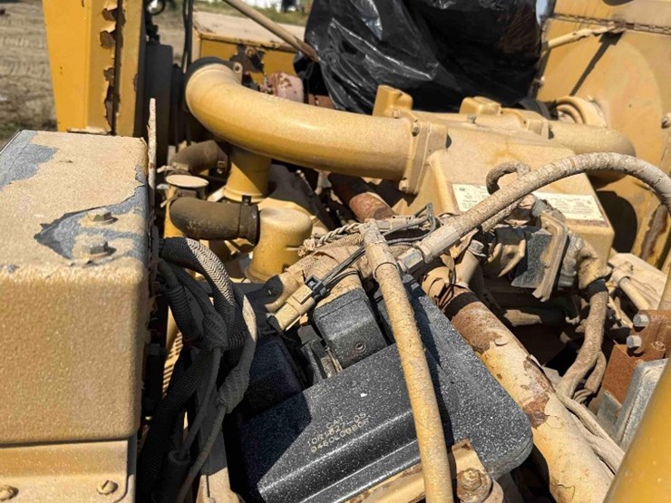 2001-caterpillar-3412-image-9