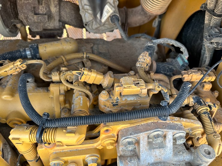 caterpillar-d5k2-image-50