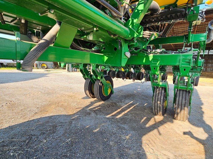 2024-john-deere-1795-image-11