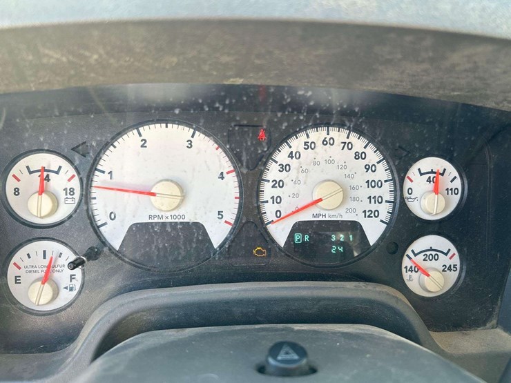 2009-dodge-ram-3500-image-11