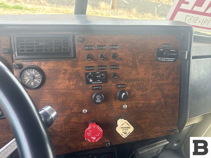 2000-peterbilt-grain-truck---lewiston,-id-image-72