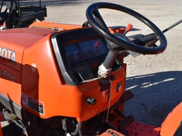 kubota-la463-image-8