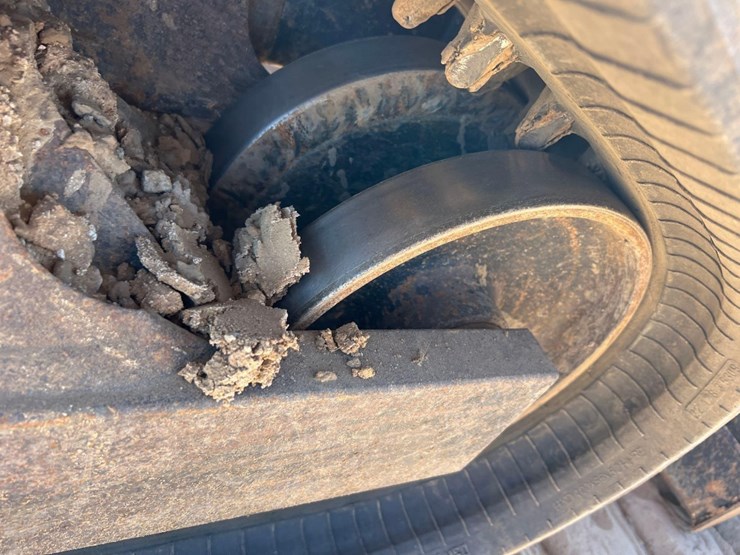 2015-kubota-svl75-2-image-12