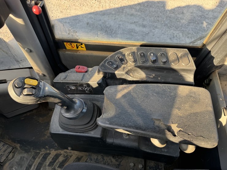 komatsu-wa380-image-8