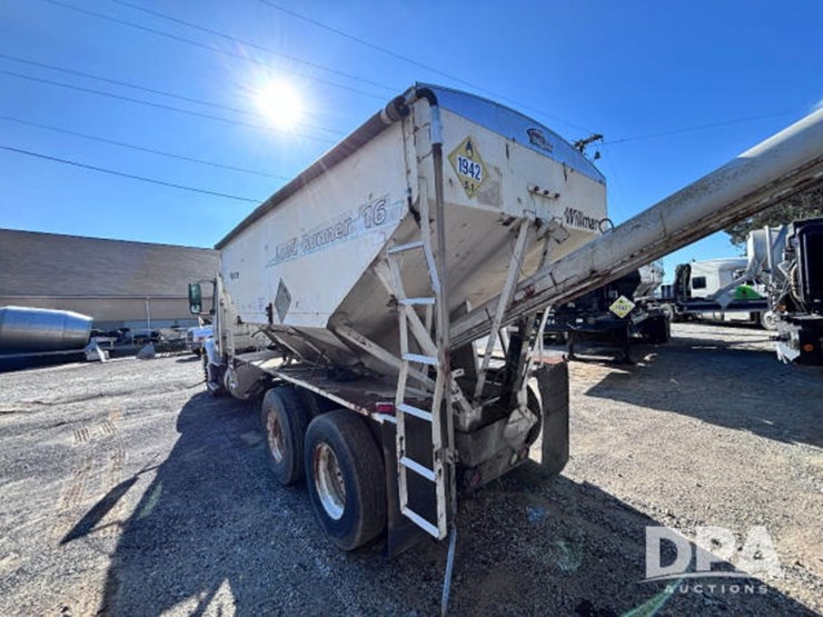 2003-volvo-10-image-12