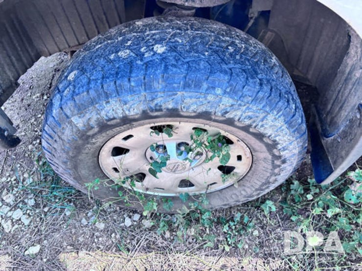 2018-nissan-titan-image-40