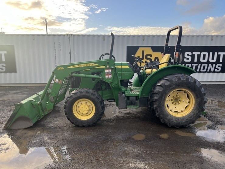 2009-john-deere-5075m-4wd-utility-tractor-image-7