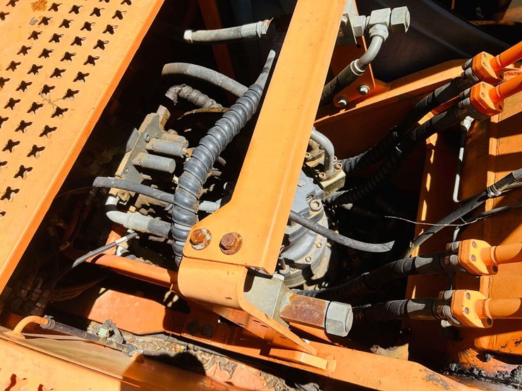 2010-doosan-dx180-lc-image-59