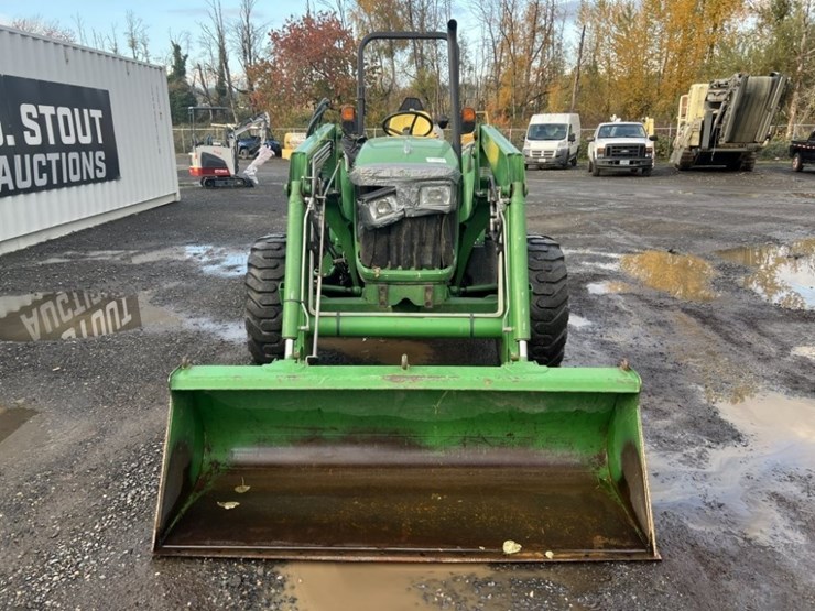 2009-john-deere-5075m-4wd-utility-tractor-image-8