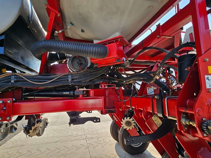 case-1250-early-riser-planter-image-11