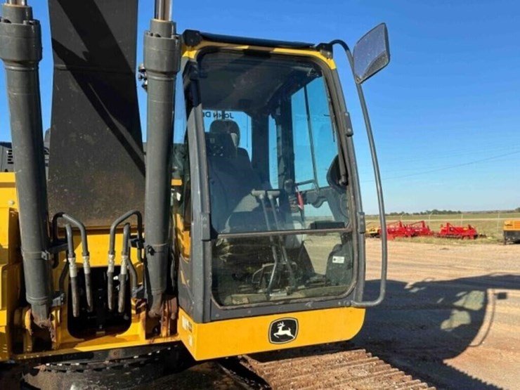 2023-john-deere-210p-excavator-image-8