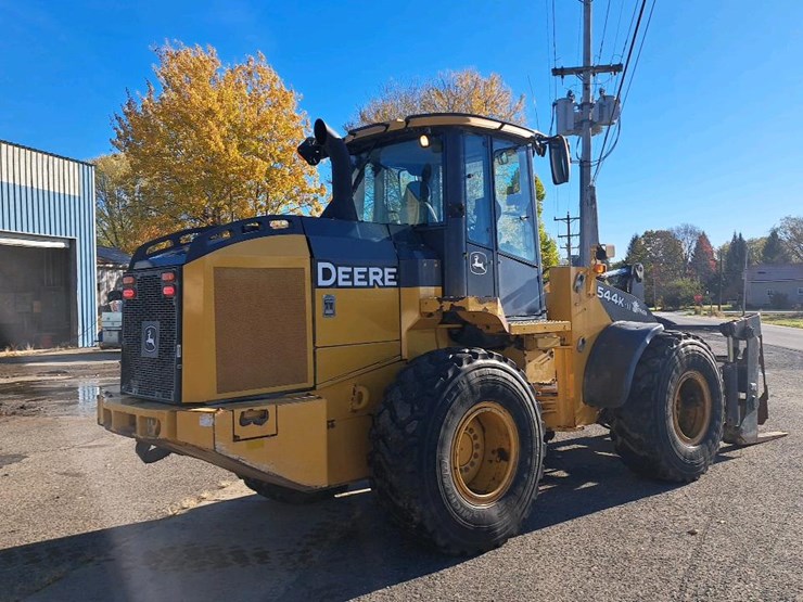 2018-deere-544k-image-5