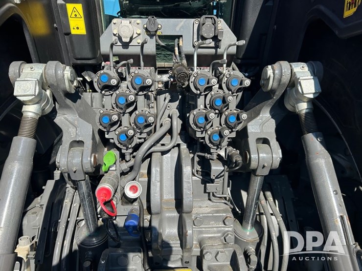 2020-massey-ferguson-8740s-image-24