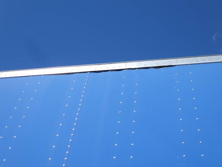 2012-utility-4000d-x-image-33