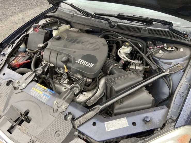 2010-chevrolet-impala-sedan-image-33