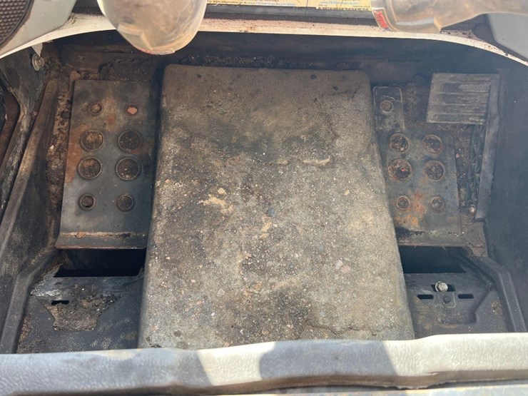 2022-bobcat-s770-image-25