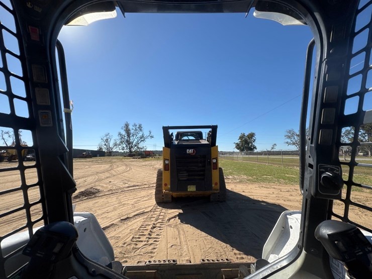 2015-bobcat-t550-image-23