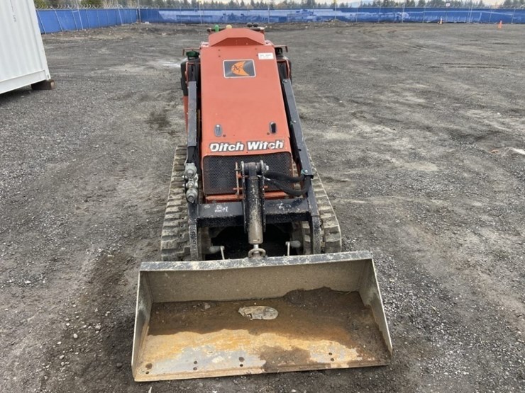 2021-ditch-witch-sk800-image-8