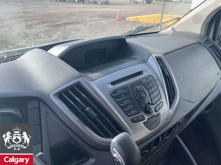 2017-ford-transit-image-12