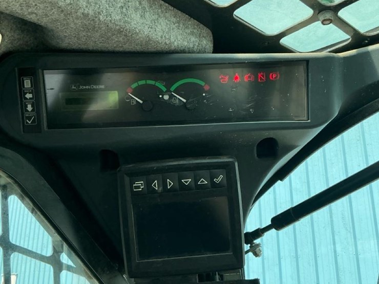 2019-deere-333g-image-32