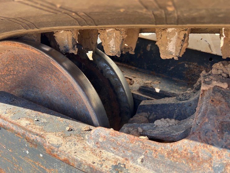 2019-bobcat-t595-image-11