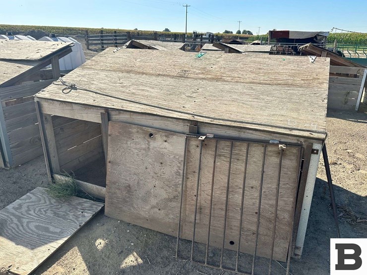 custom-wood-calf-bottling-huts---basin-city,-wa-image-7