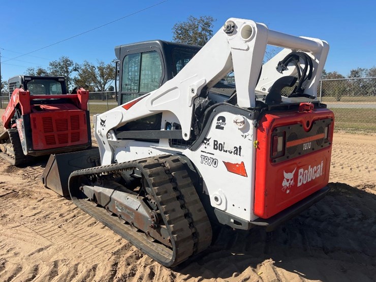 2021-bobcat-t870-image-2