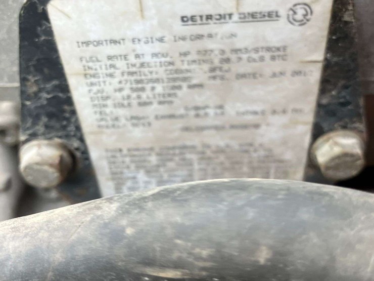 2013-freightliner-cascadia-image-110