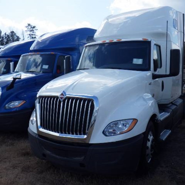 2022 INTERNATIONAL LT