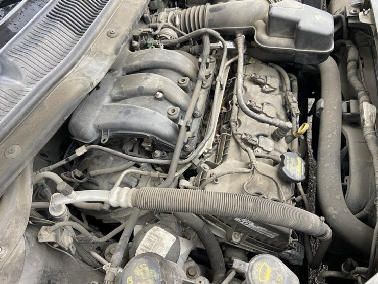 2014-ford-explorer-image-38