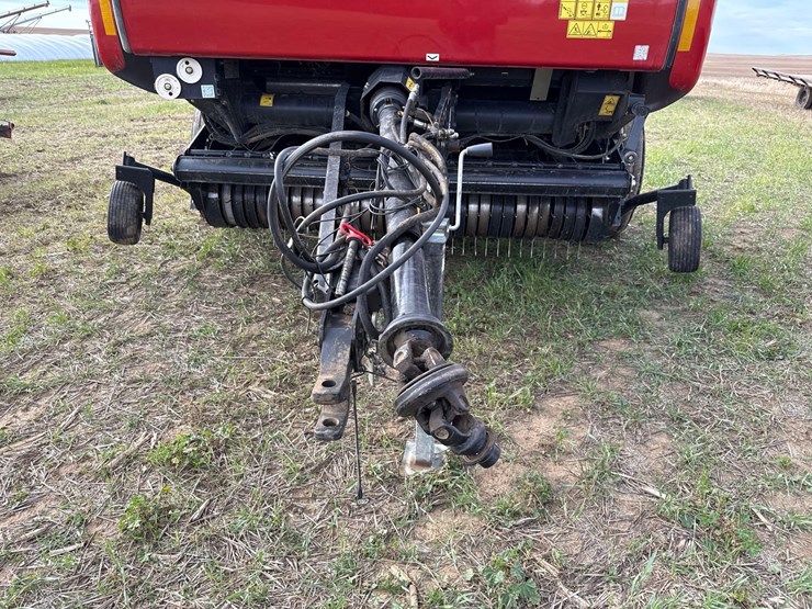 2015-case-ih-rb565-premium-image-12