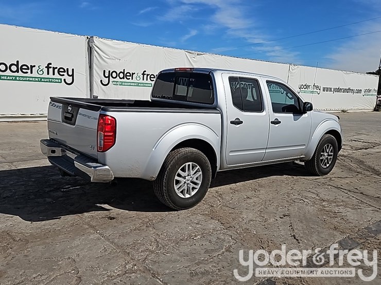 2016-nissan-frontier-image-5