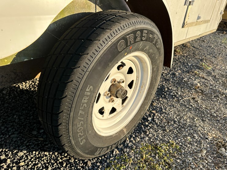 #32839-•-16'-t/a-enclosed-cargo-trailer-vin:-16hpb16244h122978-image-8