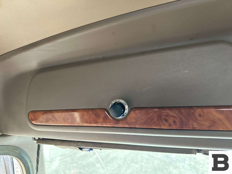 2008-peterbilt-386-image-93