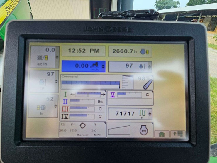 2012-john-deere-8235r-image-12