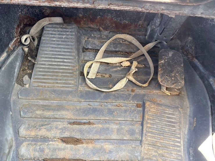 2023-caterpillar-259d3-image-37