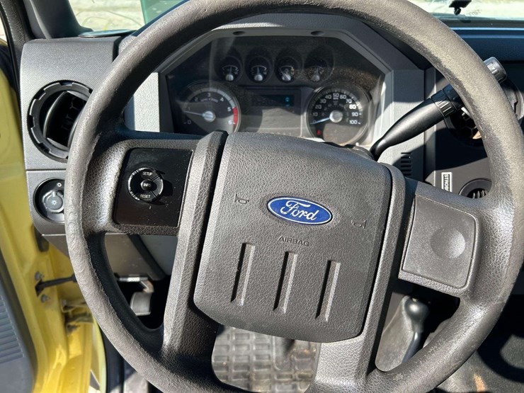 2012-ford-f550-image-16