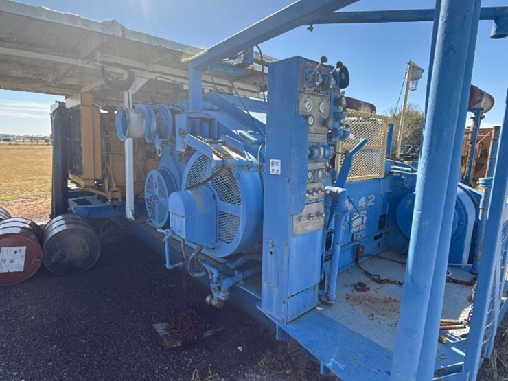 caterpillar-d353-image-6