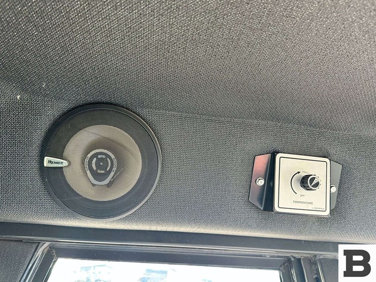 case-ih-8840-image-53