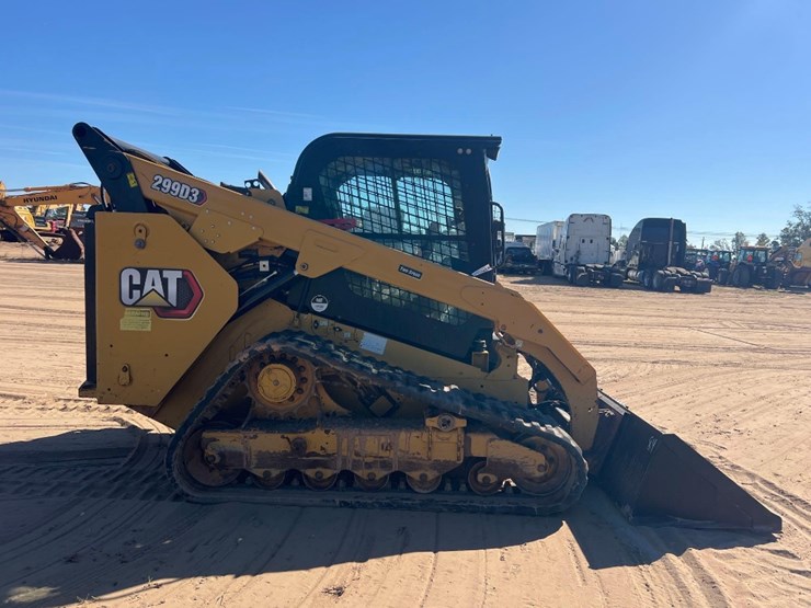 2020-caterpillar-299d3-image-5