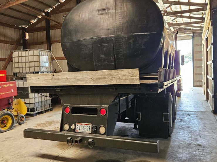 2005-kenworth-t300-image-13