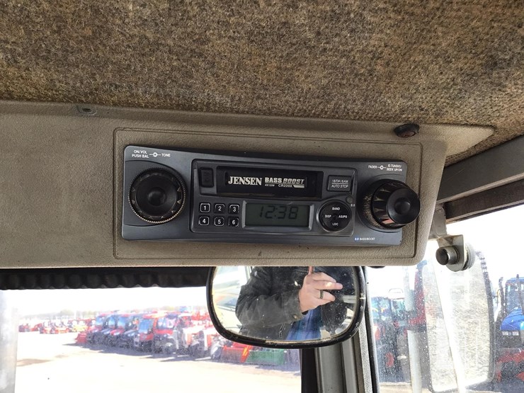 massey-ferguson-3680-image-19