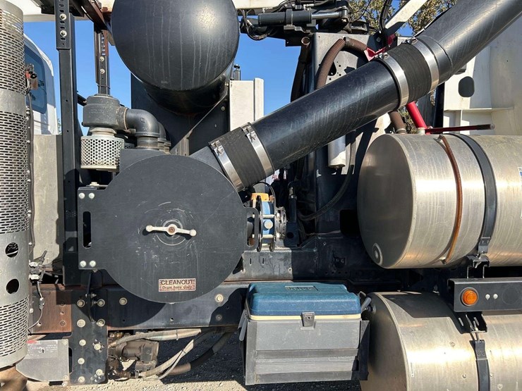 2012-international-workstar-7500-image-13