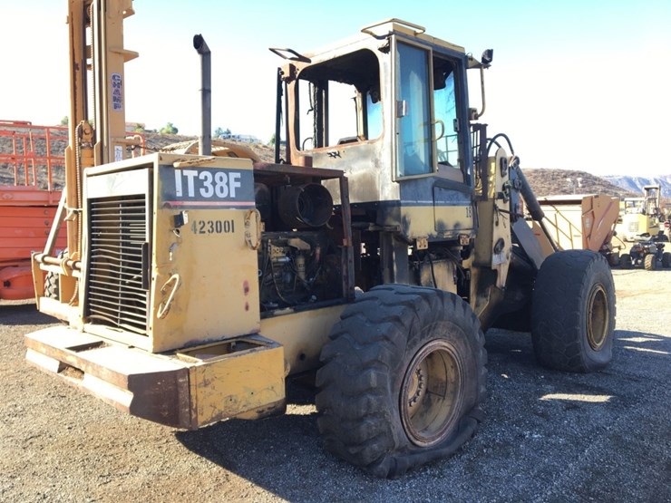 caterpillar-it38f-image-3