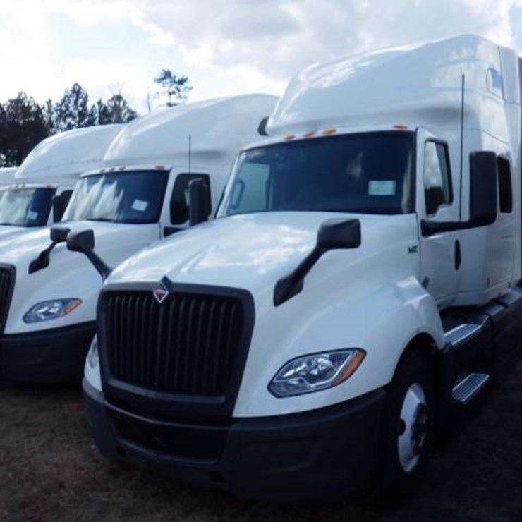 2022 INTERNATIONAL LT