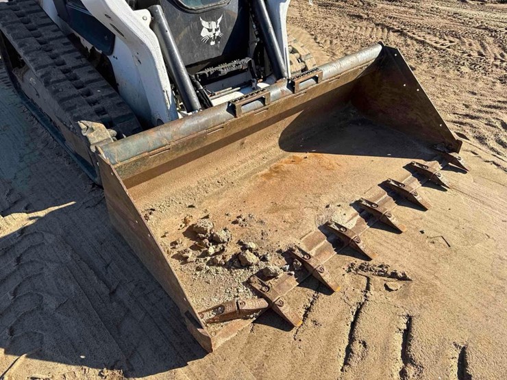 2024-bobcat-t76-image-22